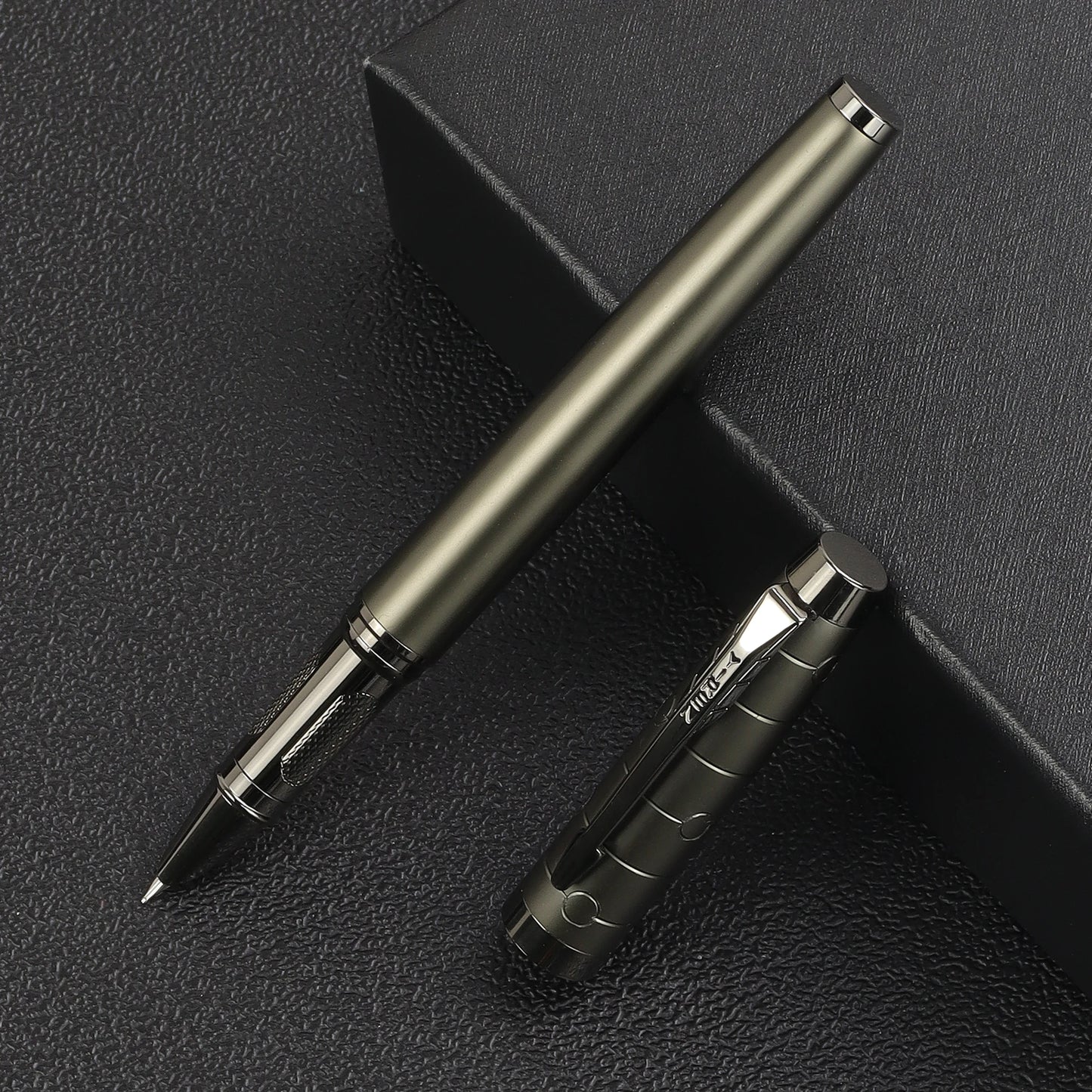 1 PC Fountain Pen, Stylish and Sturdy,Mechanical Feel,Metallic