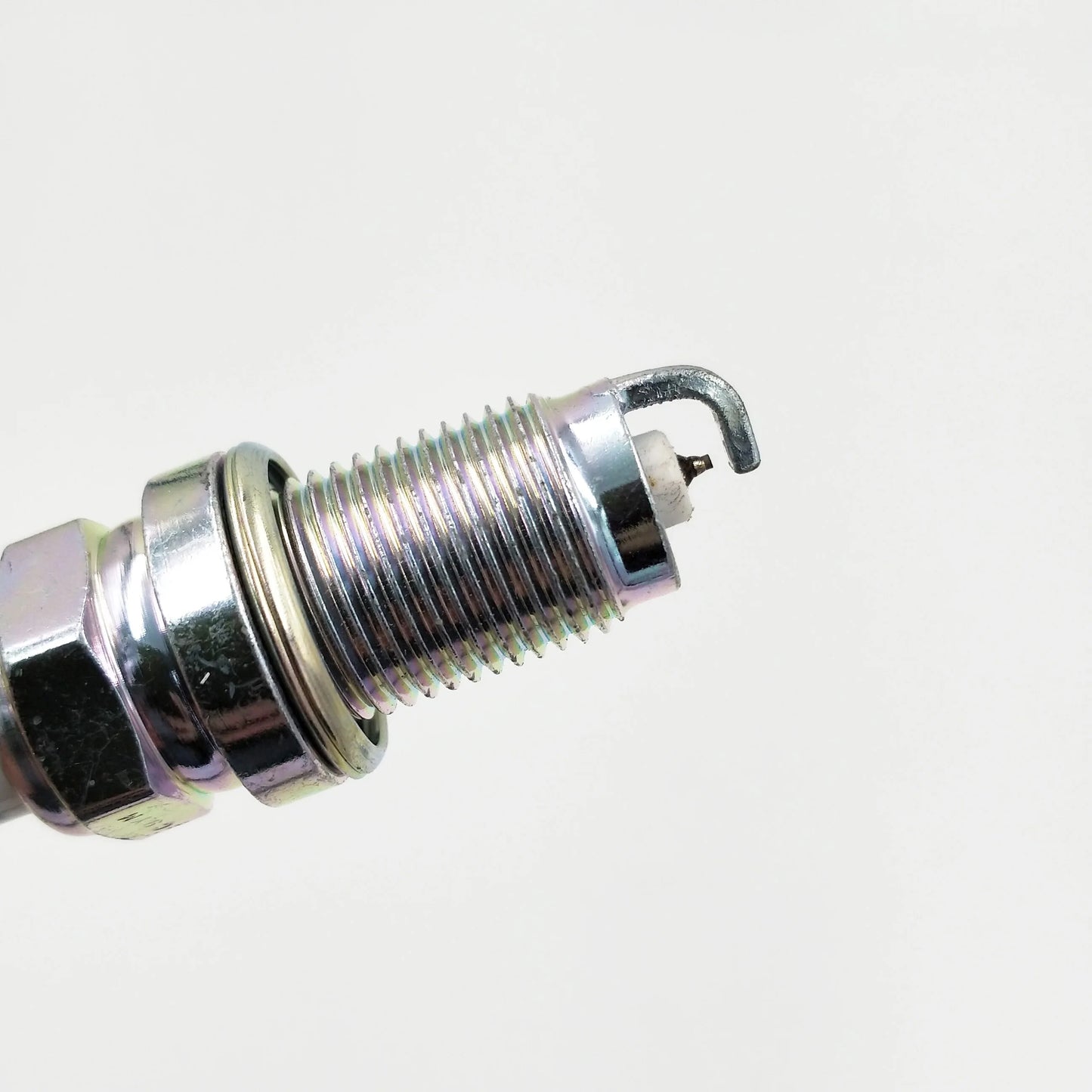 4pcs/lot IZFR6K11S 5266 IZFR6K 11S Spark Plug Laser Iridium Spark