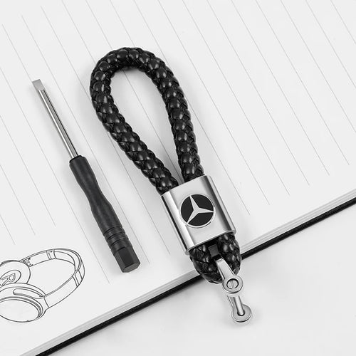 Leather Rope Car Keychain Hand Braided Horseshoe Buckle Keychain for