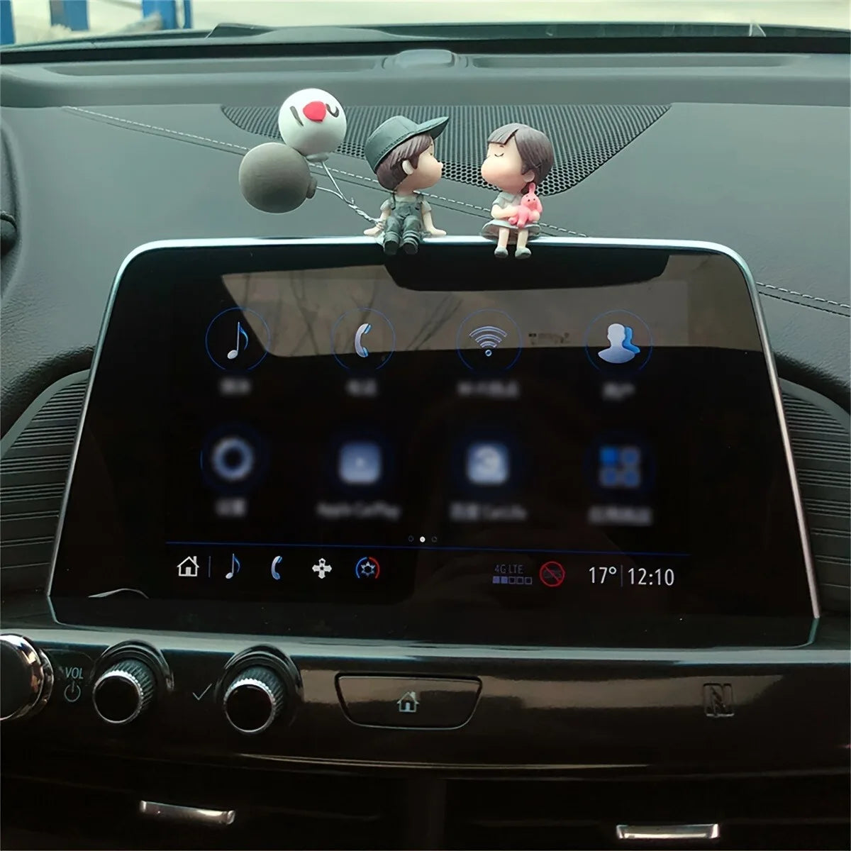 Cute Ornaments Couple Action Figurines Balloons For Car Dashboard
