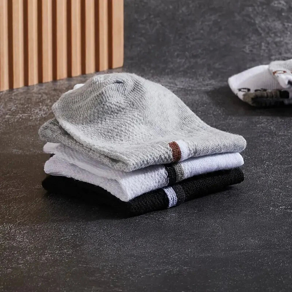 5 Pairs Men Short Socks With Fashionable Versatile Stripes That Absorb