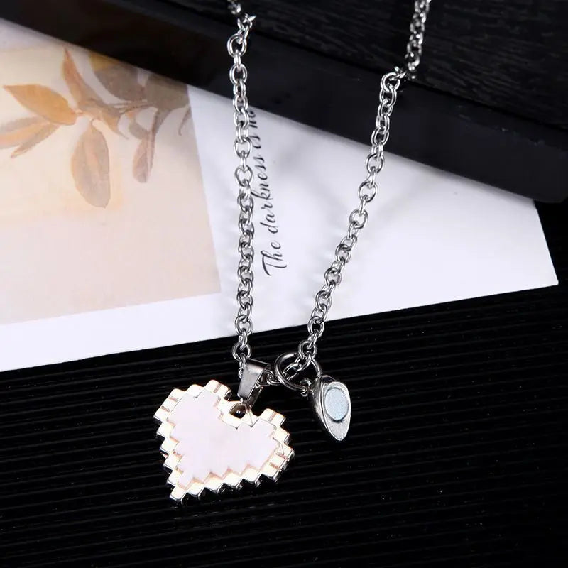 A Couple'S Necklace Valentine'S Day Creative Magnetic Heart-Shaped