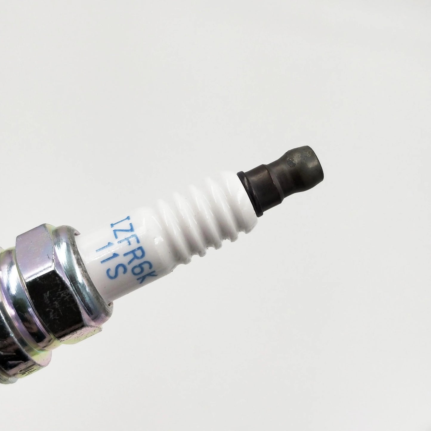 4pcs/lot IZFR6K11S 5266 IZFR6K 11S Spark Plug Laser Iridium Spark