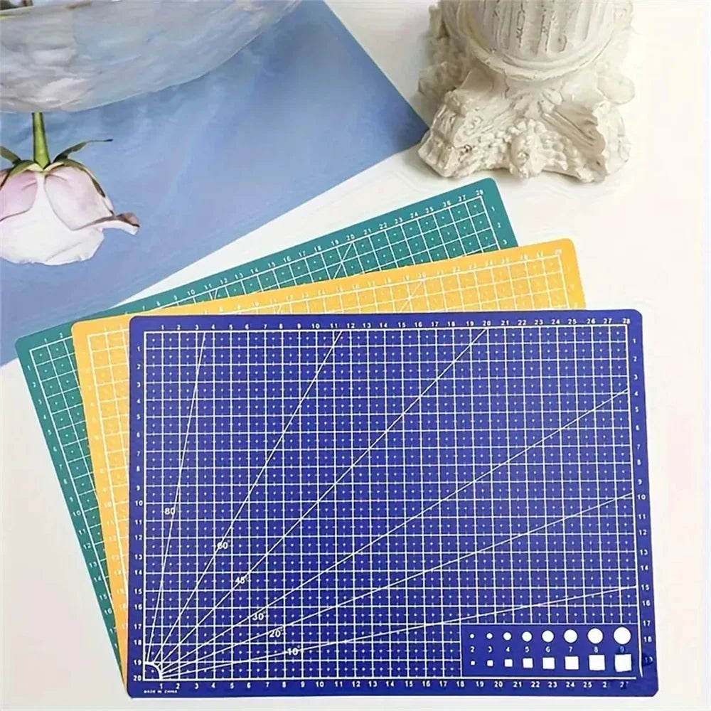A4 Self-Healing Cutting Mat 1-Pack - Double-Sided Plastic Craft Board