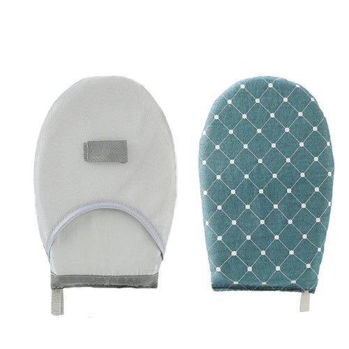 A Heat-resistant Stain-resistant Clothing Shop Can Wash the Ironing