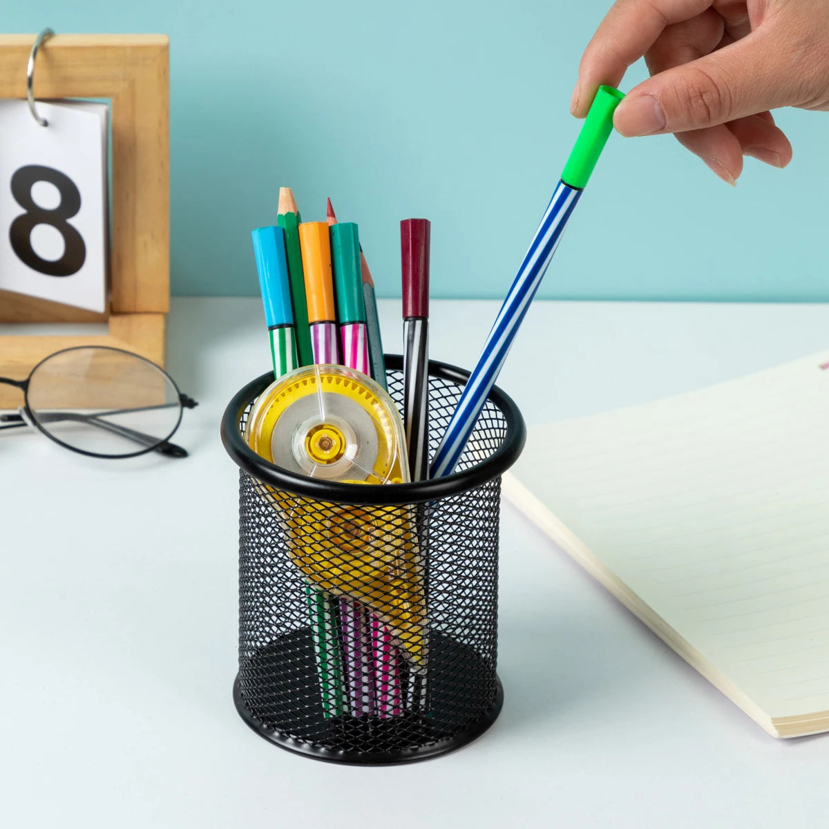 MOTARRO 1Pcs Pencil Holder Office Desk Metal Mesh Square Round Pen Pot