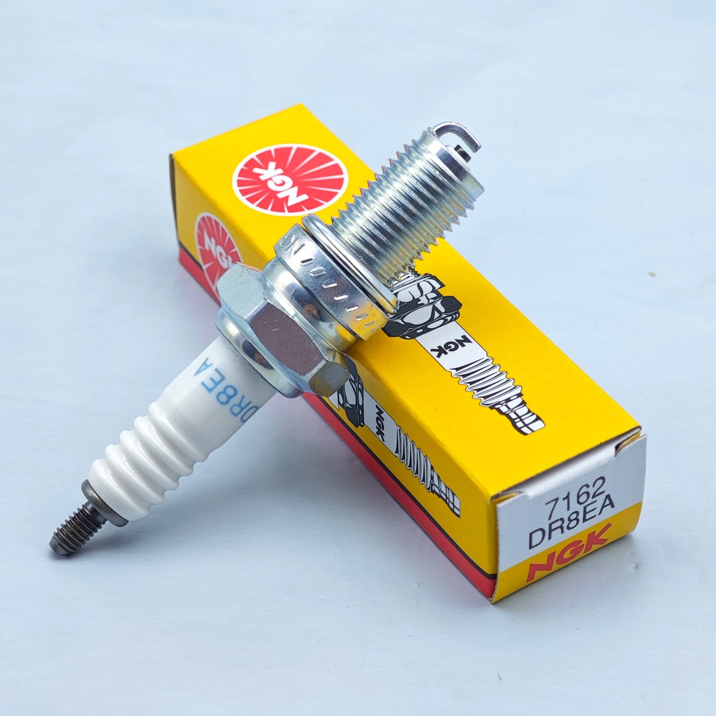 1pcs Original Motorcycle NGK Spark Plug DR8EA DPR8EA-9 Motorcycle