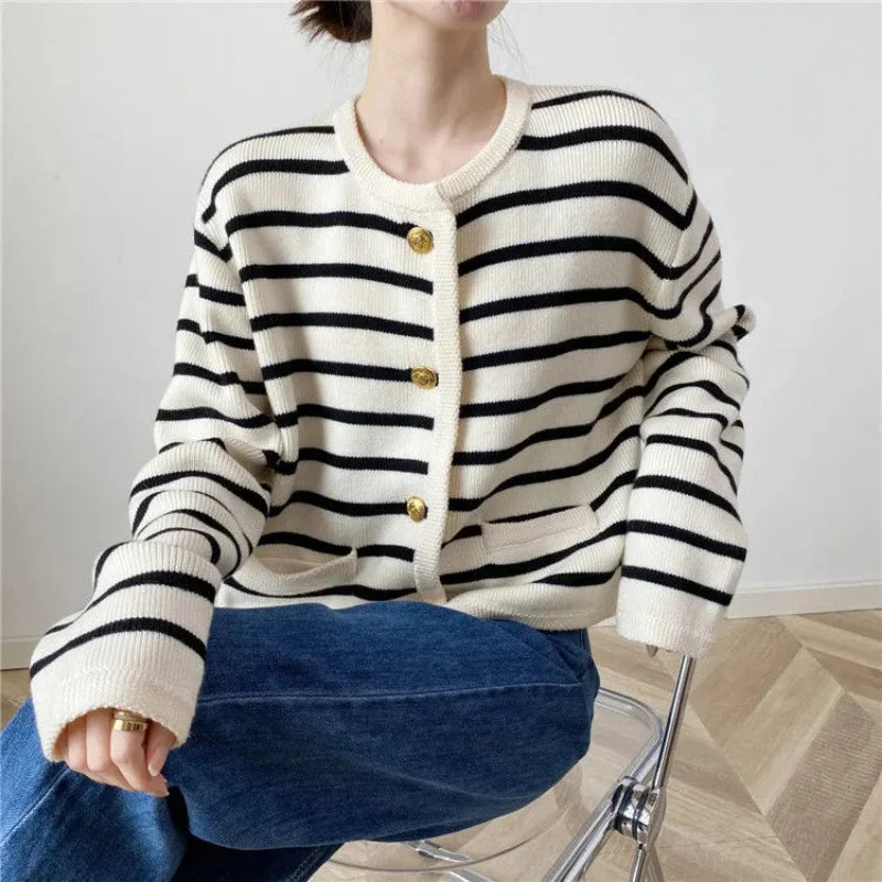 Autumn and winter Korean contrasting striped knitted cardigan women's