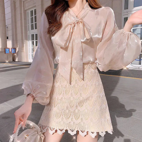 Spring and Autumn Women's V-neck Shirt Lace 2023 New Fashion Western